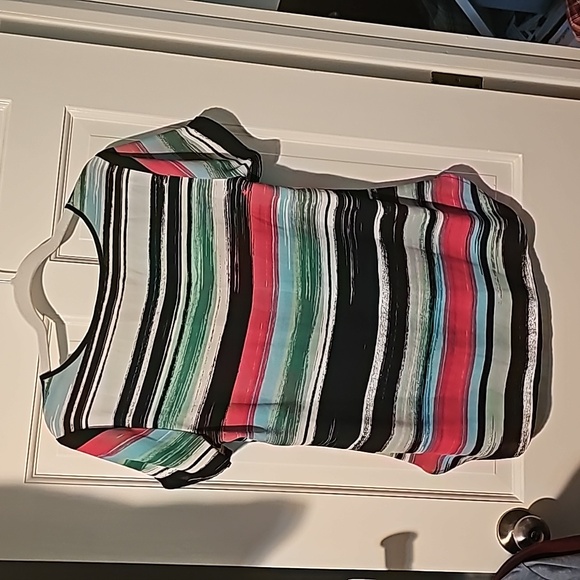 Colorful Flowy Top - Picture 2 of 4